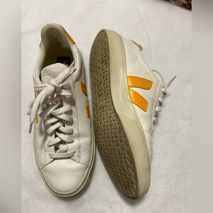 Veja Men’s Campo Sneaker